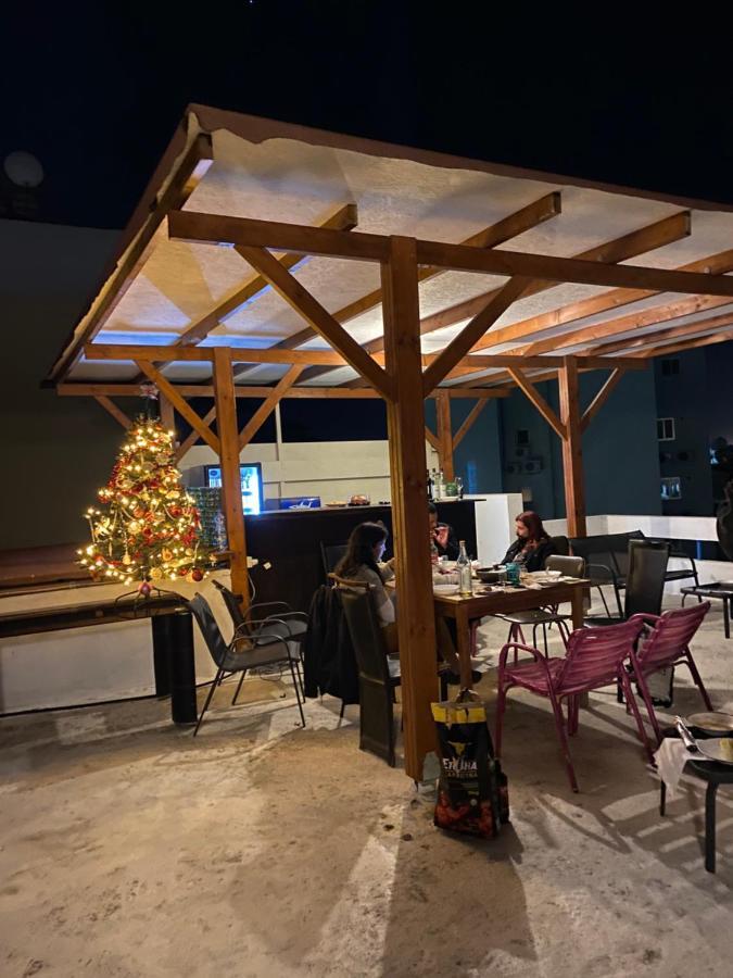 Past Or Tail Hostel Ларнака Екстериор снимка