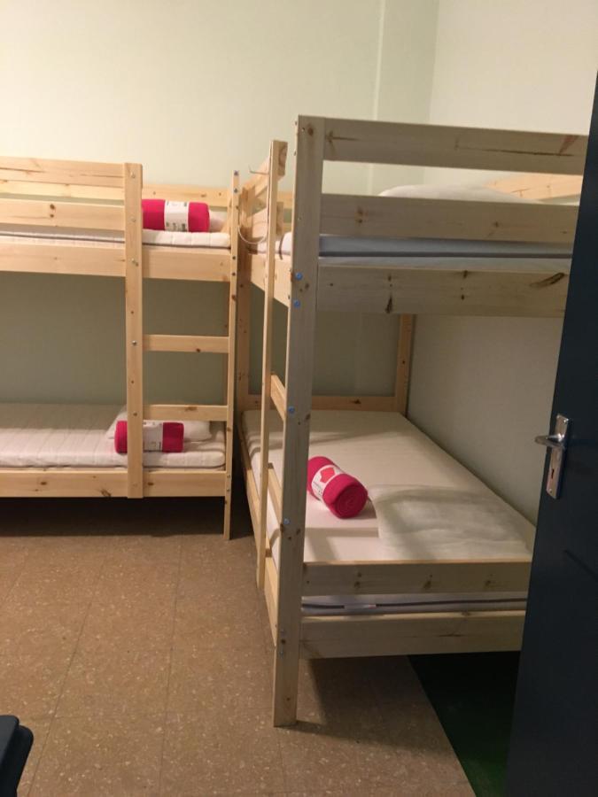 Past Or Tail Hostel Ларнака Екстериор снимка